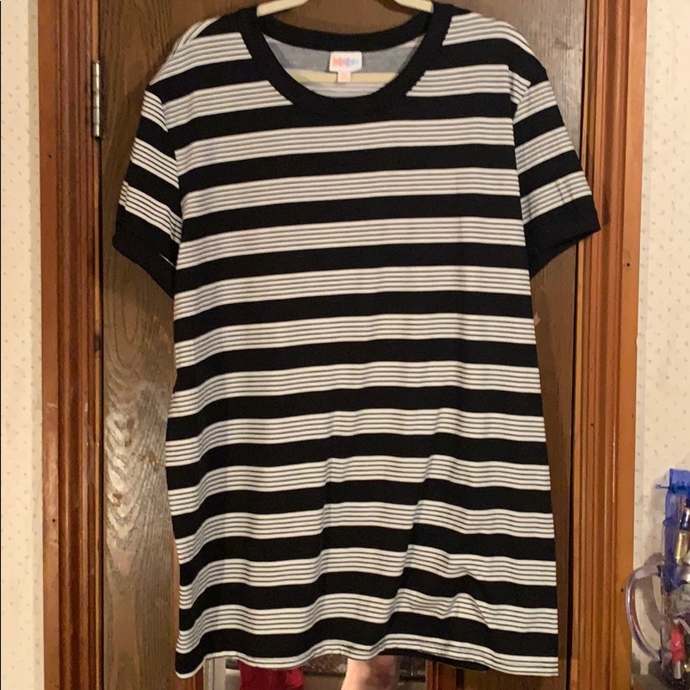 Lularoe Liv Tee